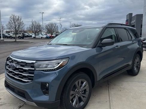 New 2026 Ford Explorer Active w/ Active Comfort Package image 4