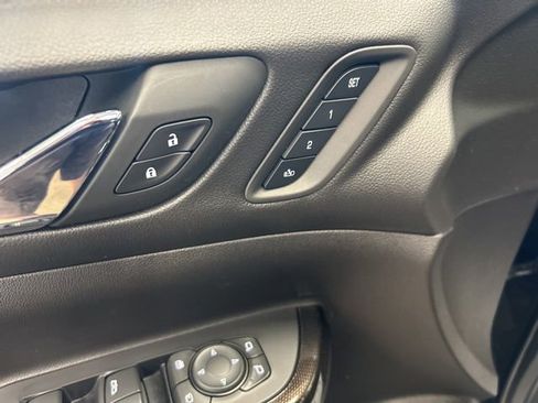 Used 2022 GMC Acadia AT4 image 14