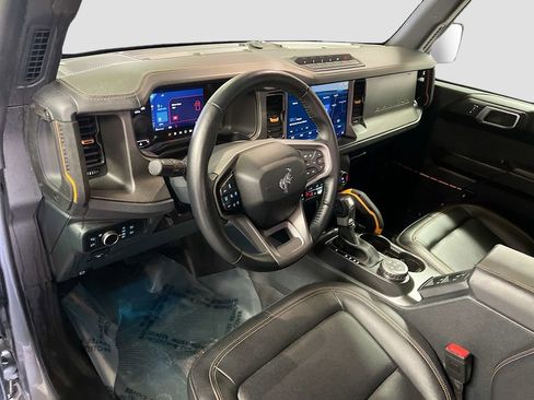 Used 2024 Ford Bronco Badlands AWD/4WD image 9