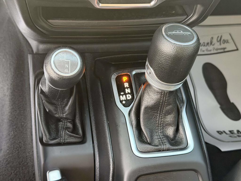 Used 2021 Jeep Gladiator Sport AWD/4WD image 26