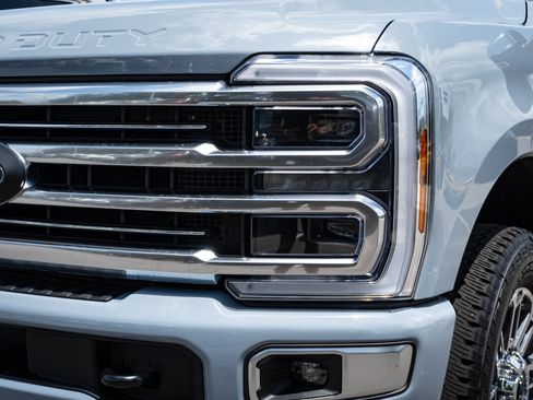 Used 2026 Ford F250 Platinum w/ Platinum Plus Package AWD/4WD image 6
