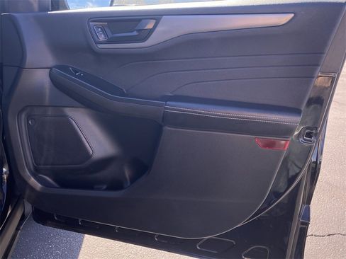 Used 2023 Ford Escape Active image 37