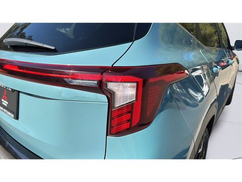 Used 2024 Kia Seltos EX FWD image 39