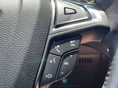 Certified 2018 Ford Edge SEL w/ Equipment Group 201A AWD/4WD image 19