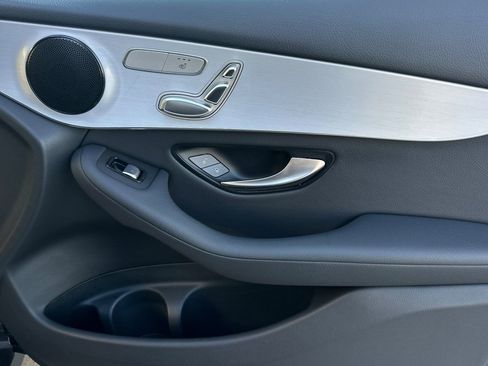 Used 2021 Mercedes-Benz GLC 300 image 32