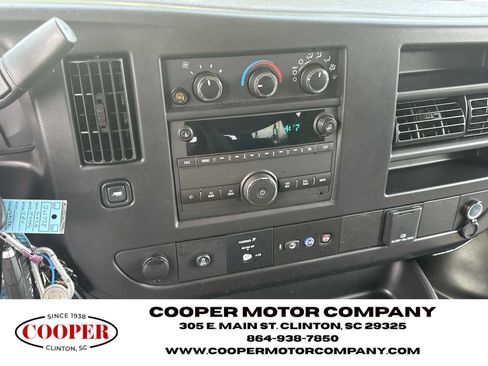 Used 2025 Chevrolet Express 3500 LS RWD image 22