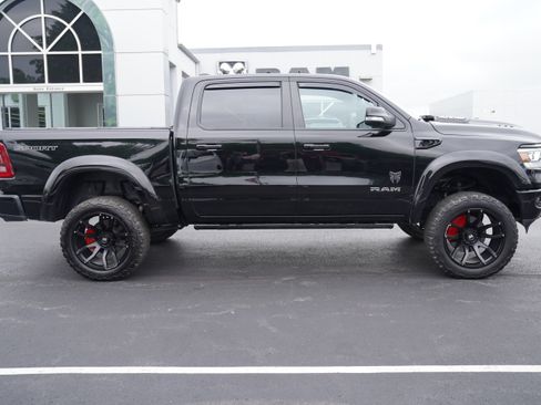 Used 2022 RAM 1500 Laramie AWD/4WD image 2