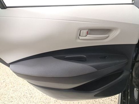 Used 2025 Toyota Corolla LE image 14