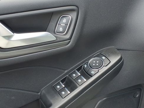 New 2024 Ford Escape SE image 17