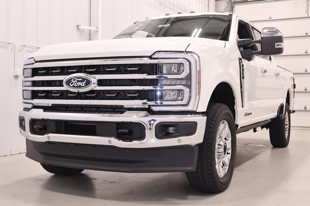 New 2027 Ford F350 King Ranch w/ Chrome Package AWD/4WD image 5