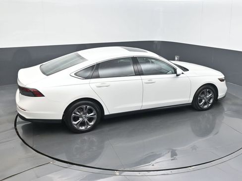 Certified 2024 Honda Accord EX image 24