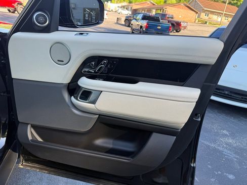 Used 2018 Land Rover Range Rover Supercharged AWD/4WD image 70