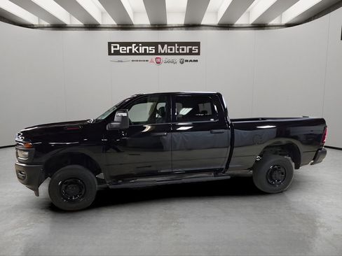 Used 2025 RAM 2500 Tradesman AWD/4WD image 2