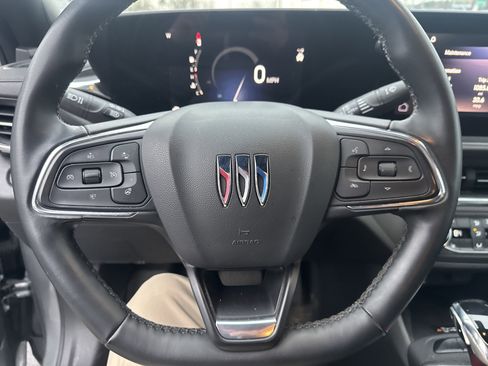 Used 2024 Buick Envista Preferred w/ Convenience I Package image 17