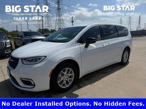 Used 2026 Chrysler Pacifica Select FWD image 1