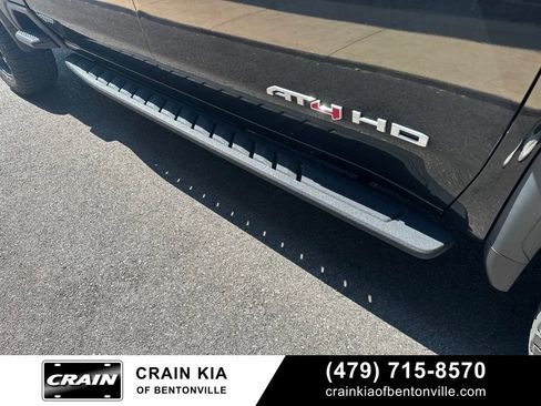 Used 2021 GMC Sierra 2500 AT4 w/ AT4 Premium Plus Package AWD/4WD image 16
