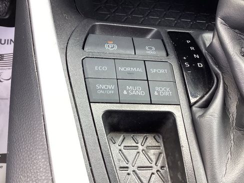 Used 2025 Toyota RAV4 LE image 26