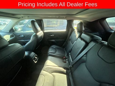 Used 2021 Jeep Cherokee Limited w/ Elite Package AWD/4WD image 10