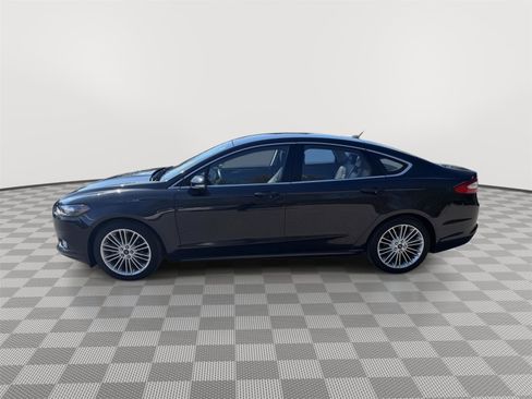 Used 2015 Ford Fusion SE w/ Equipment Group 202A FWD image 4
