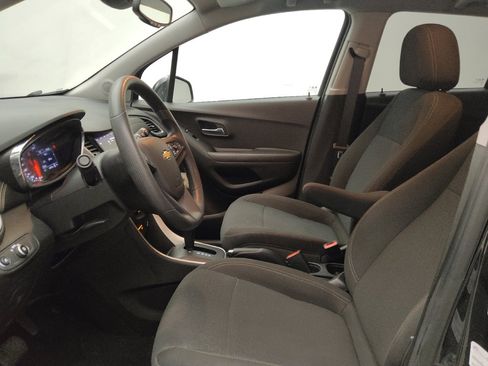 Used 2020 Chevrolet Trax LS w/ Tint and Cruise Package FWD image 17