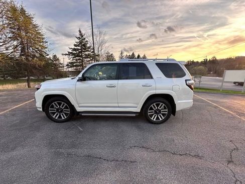 Used 2022 Toyota 4Runner Limited image 6