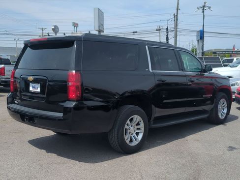 Used 2020 Chevrolet Suburban LT AWD/4WD image 8