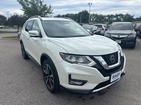 Used 2019 Nissan Rogue SL w/ Premium Package AWD/4WD image 2