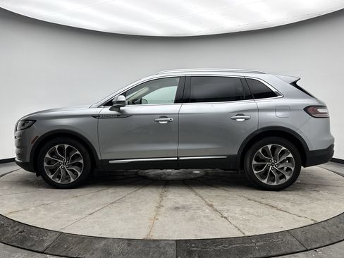 Used 2022 Lincoln Nautilus Reserve image 2