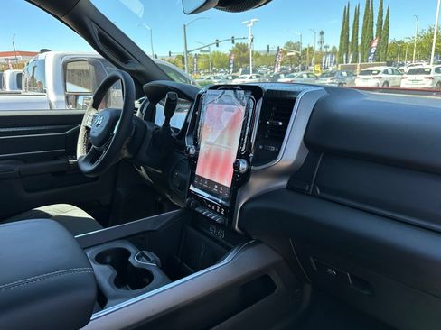 New 2026 RAM 2500 Big Horn AWD/4WD image 40