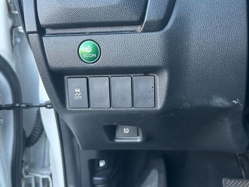 Used 2015 Honda Fit image 16