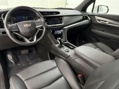 Certified 2024 Cadillac XT6 Luxury w/ LPO, Floor Liner Package AWD/4WD image 21
