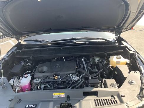 Certified 2024 Toyota Highlander LE FWD image 16
