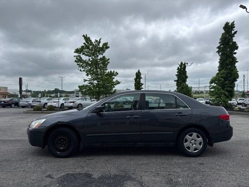 Used 2005 Honda Accord LX image 13