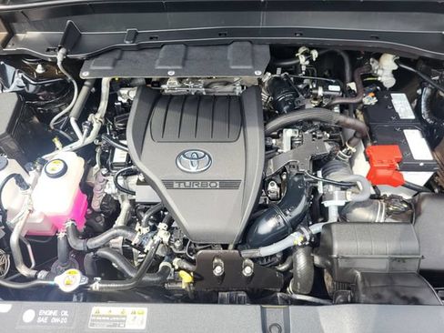 Used 2025 Toyota Grand Highlander AWD image 11