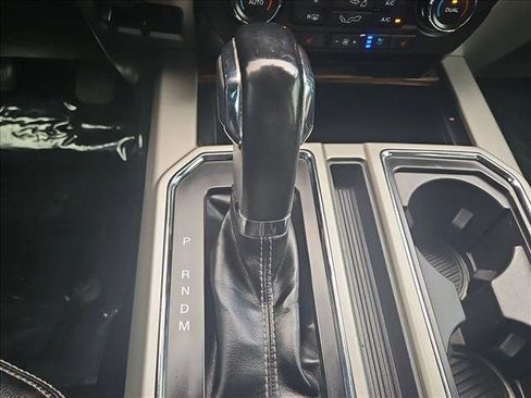 Used 2019 Ford F150 Lariat image 10