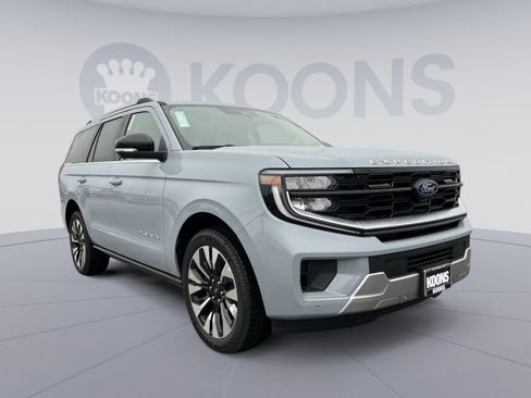 New 2026 Ford Expedition Platinum w/ Driver's Package image 10