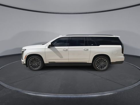 Used 2025 Cadillac Escalade ESV Sport Platinum AWD/4WD image 5