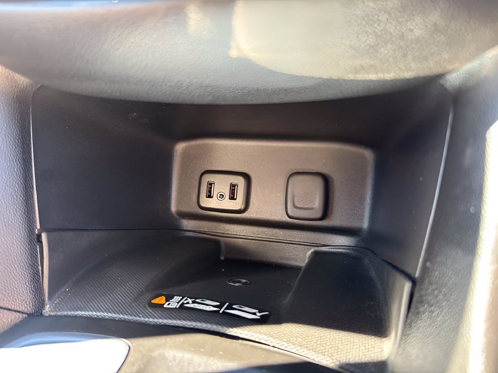 Used 2018 Chevrolet Equinox Premier FWD image 33