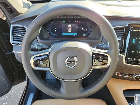 Certified 2023 Volvo XC90 B6 Ultimate w/ Protection Package image 19