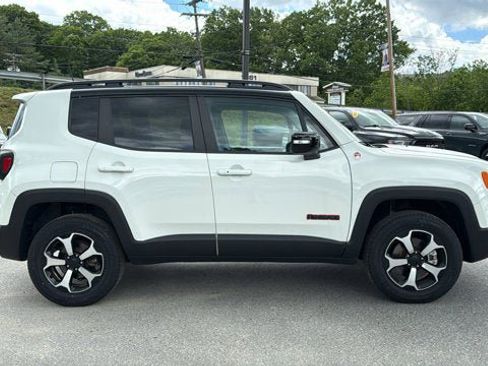 Used 2022 Jeep Renegade Trailhawk AWD/4WD image 5
