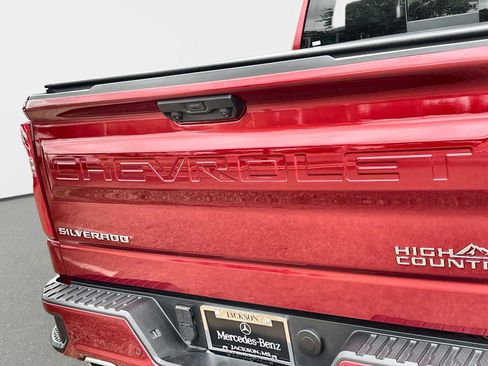 Used 2026 Chevrolet Silverado 1500 High Country w/ Technology Package AWD/4WD image 16