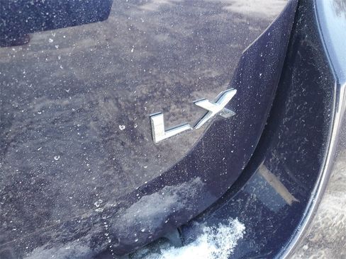 Used 2019 Kia Sedona LX image 29