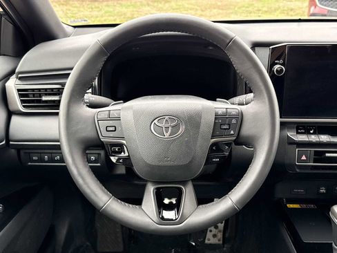 Used 2025 Toyota Camry XSE image 21