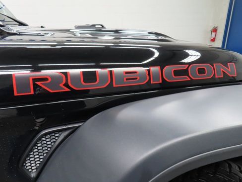 Used 2023 Jeep Wrangler Unlimited Rubicon w/ Dual Top Group image 45