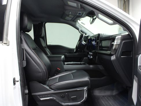 Used 2024 Ford F250 Lariat image 16