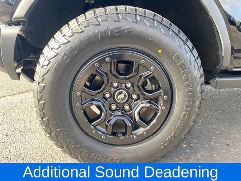 Used 2022 Ford Bronco Badlands image 21