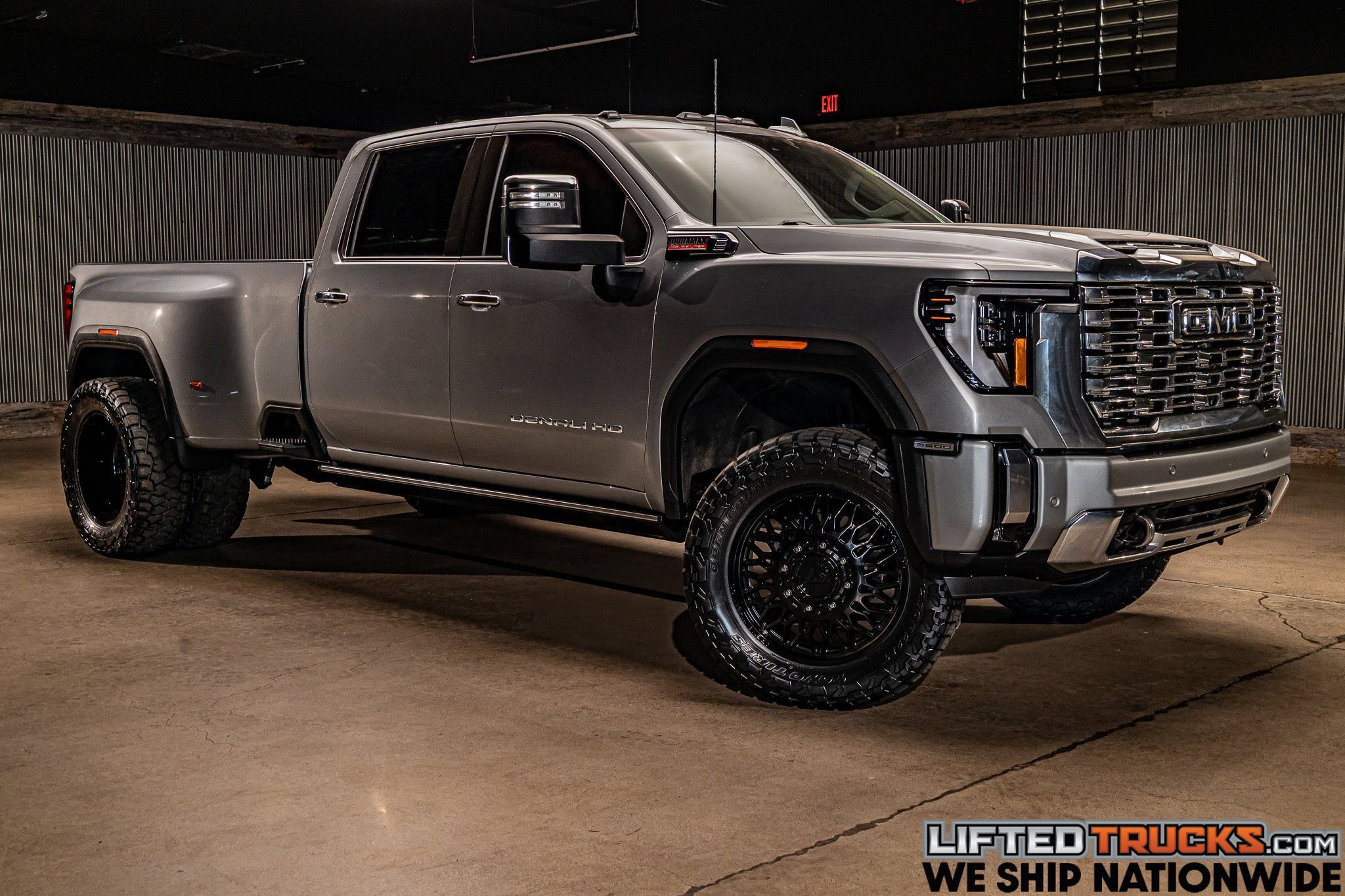 Used 2026 GMC Sierra 3500 Denali w/ Denali Reserve Package AWD/4WD image 1
