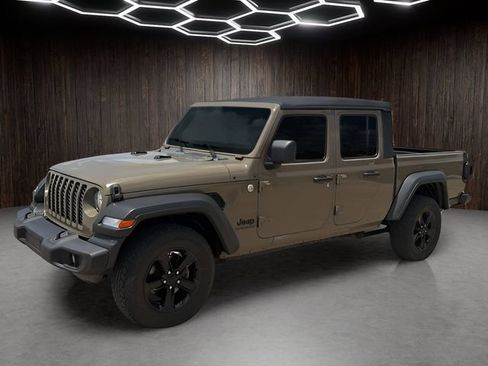 Used 2020 Jeep Gladiator Sport w/ Trailer Tow Package AWD/4WD image 3
