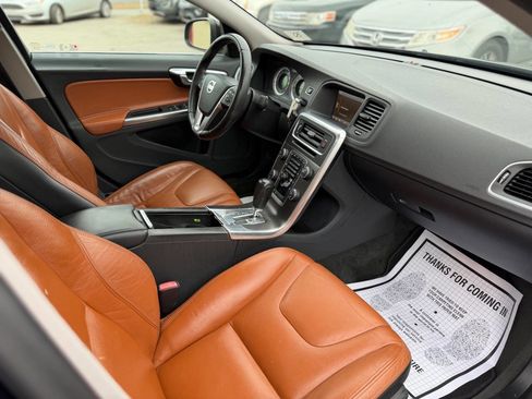 Used 2011 Volvo S60 T6 image 11