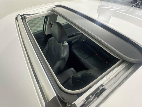 Used 2025 Hyundai Elantra Limited FWD image 26